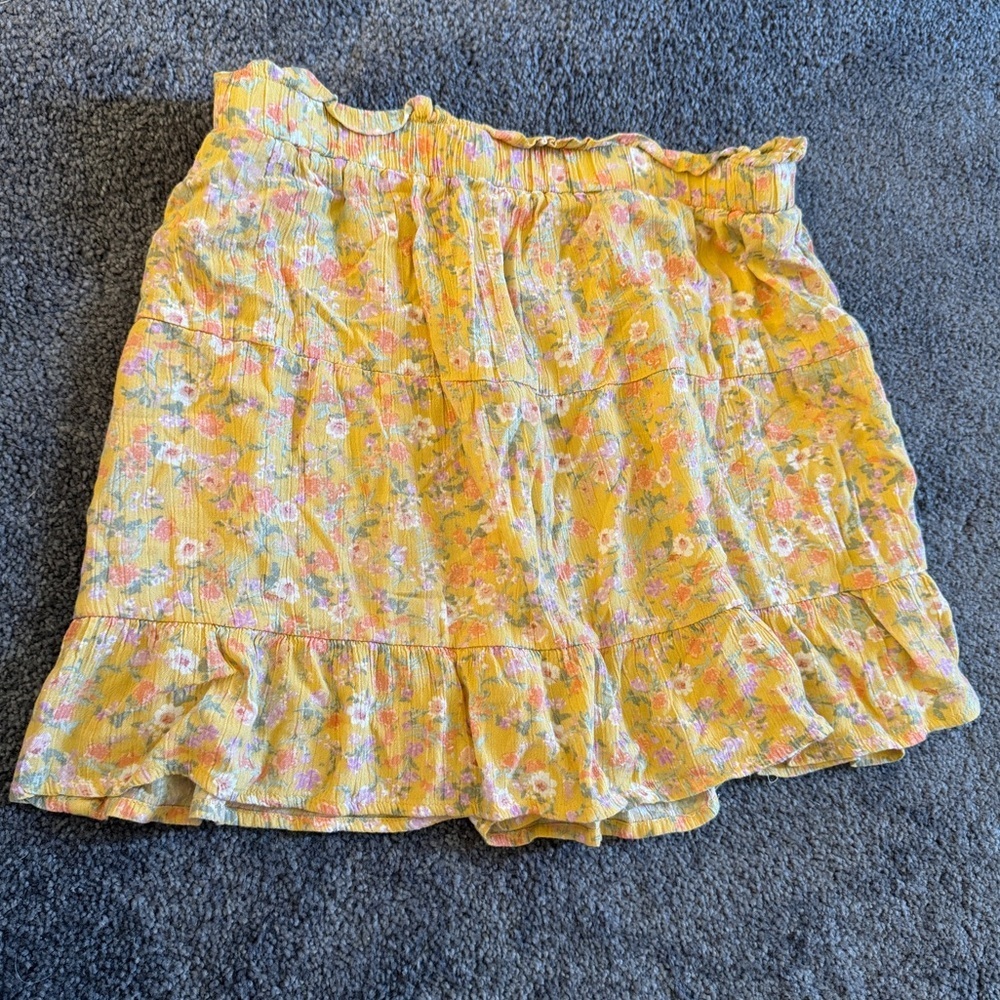 Pink Rose | Floral Mini Skirt - Picture 2 of 4